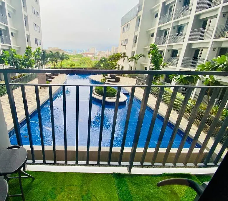 2 Condos, 5 Beds, 2 Cr @ Shore2 Moa Manila Apartment