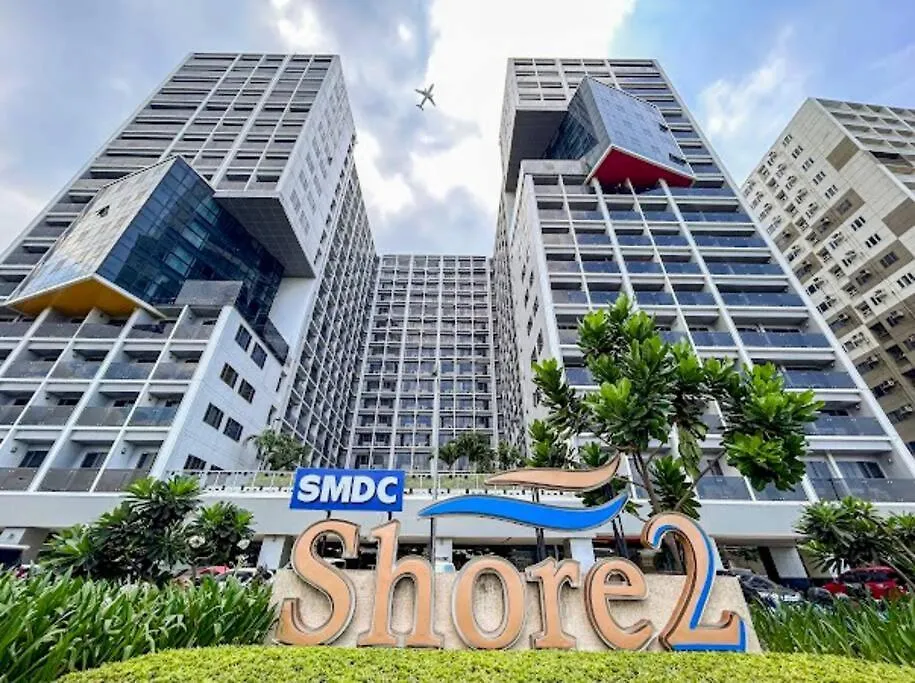 2 Condos, 5 Beds, 2 Cr @ Shore2 Moa Manila Philippines
