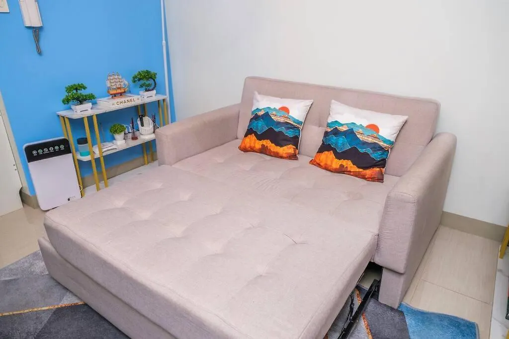 Apartment 2 Condos, 5 Beds, 2 Cr @ Shore2 Moa Manila