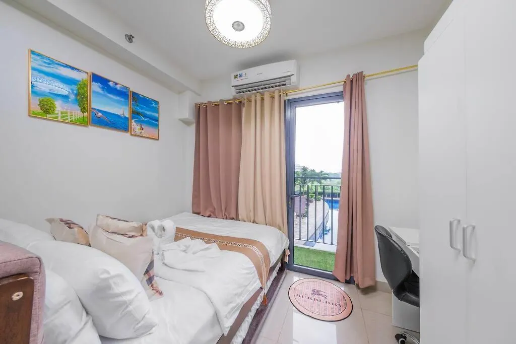 2 Condos, 5 Beds, 2 Cr @ Shore2 Moa Manila Filipíny