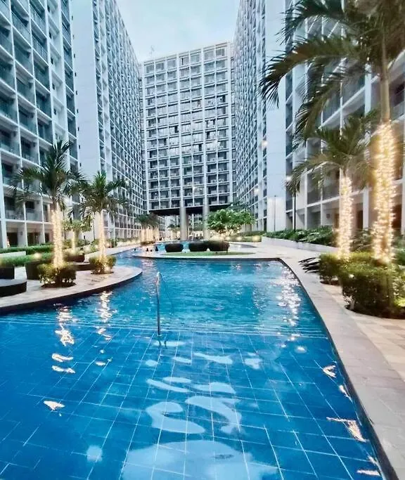 2 Condos, 5 Beds, 2 Cr @ Shore2 Moa Manila
