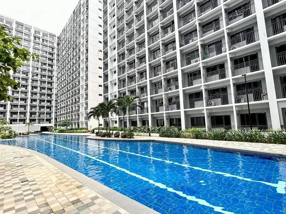 2 Condos, 5 Beds, 2 Cr @ Shore2 Moa Manila