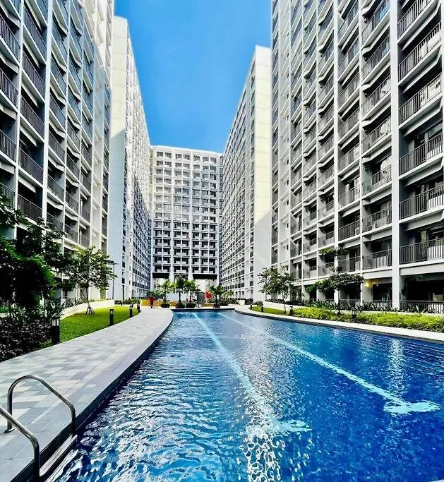 2 Condos, 5 Beds, 2 Cr @ Shore2 Moa Manila 0*,
